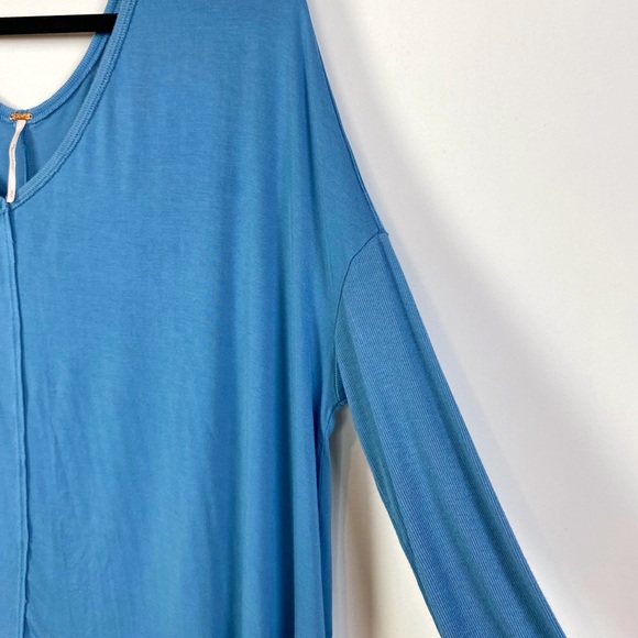 ✅Free People Moonshine Blue Mountain Relaxed Top M - Picture 9 of 12